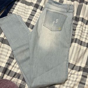Women’s light blue denim jeans
